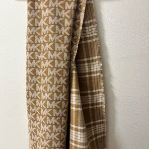 Michael Kors Brown and Cream plaid Logo  Scarf NWT extra long, 6ft